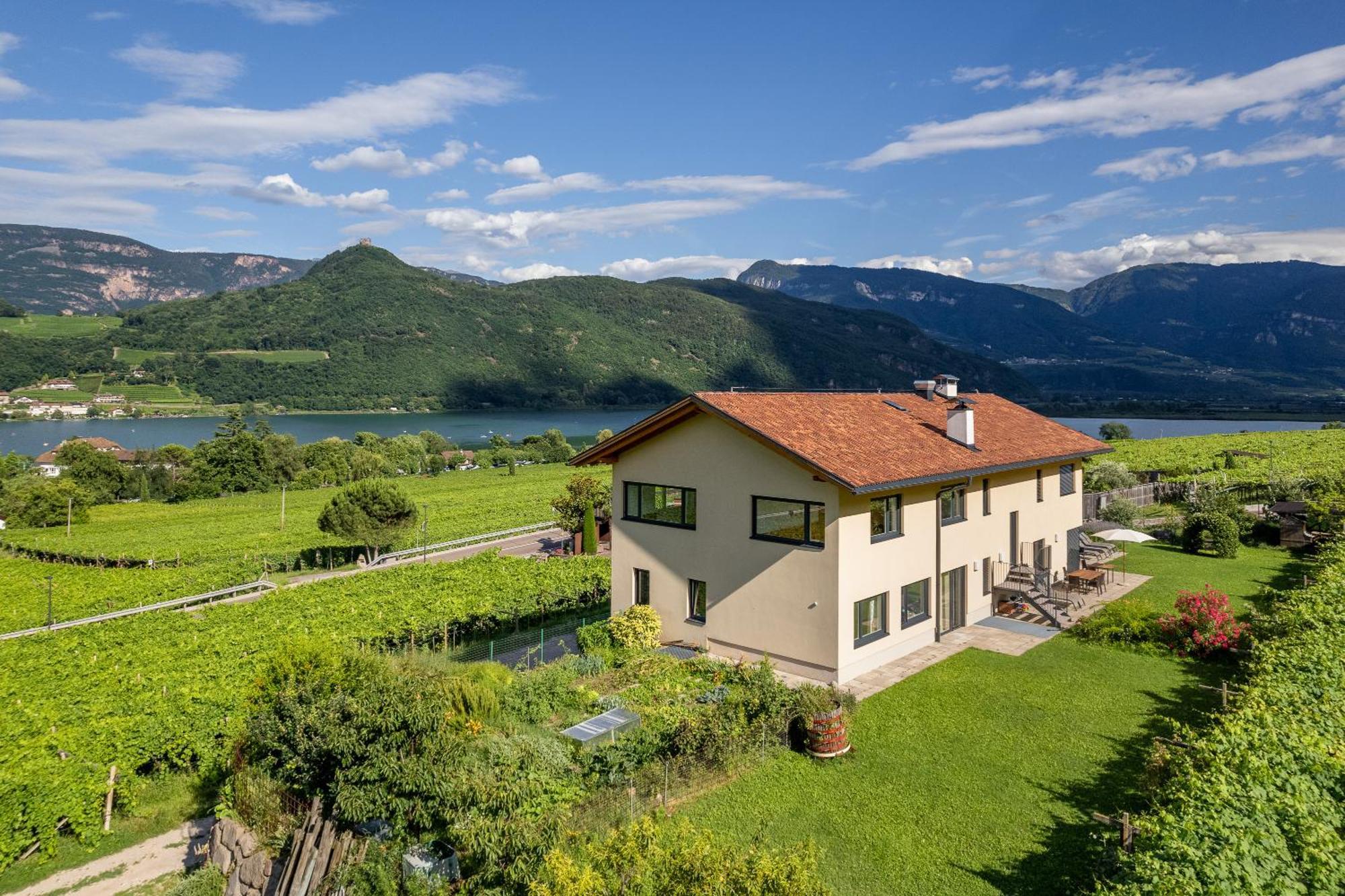 Roesslhof Bed & Breakfast Caldaro Dış mekan fotoğraf